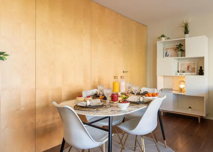 Host Wise - Restful Minimalist Flat - Balcony * 포르투