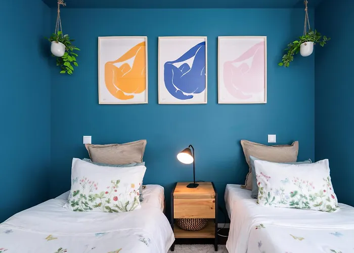 דירה Host Wise - Restful Minimalist Flat - Balcony