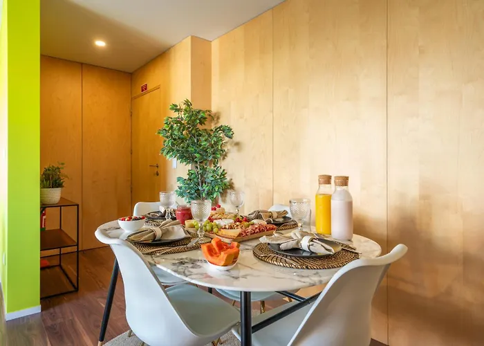 Host Wise - Restful Minimalist Flat - Balcony Apartament *